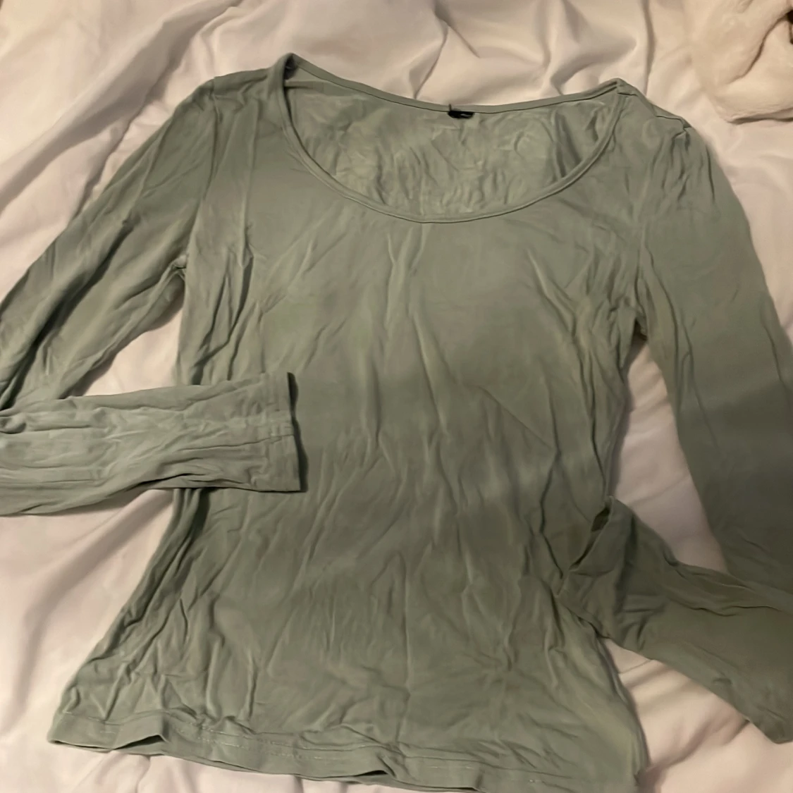 Ljusgrön långärmad basic tröja