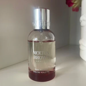 Molton Brown: Rosa Absolute - Molton Brown: Rosa Absolute. 50ml.