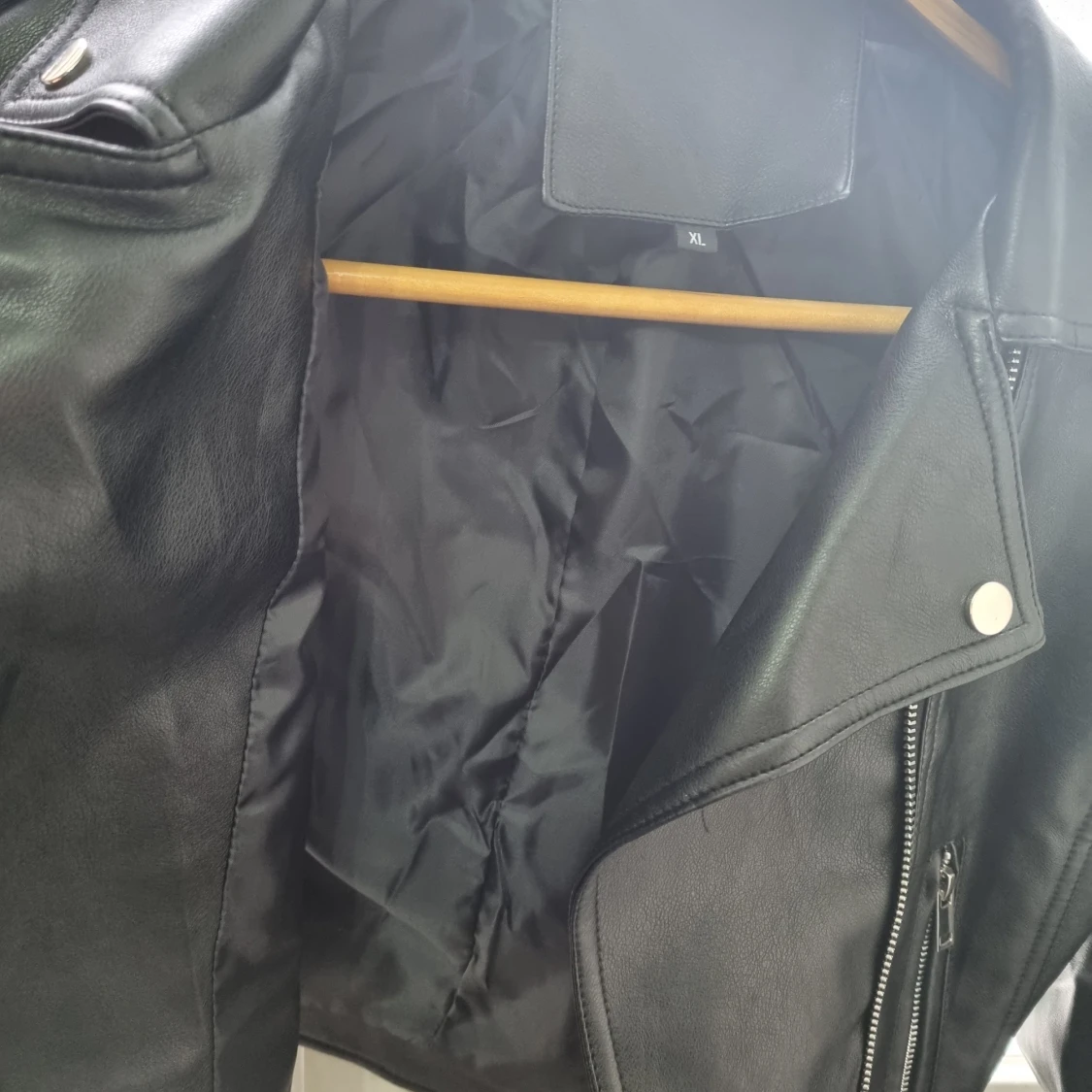 Svart croppad skinnjacka XL - 1