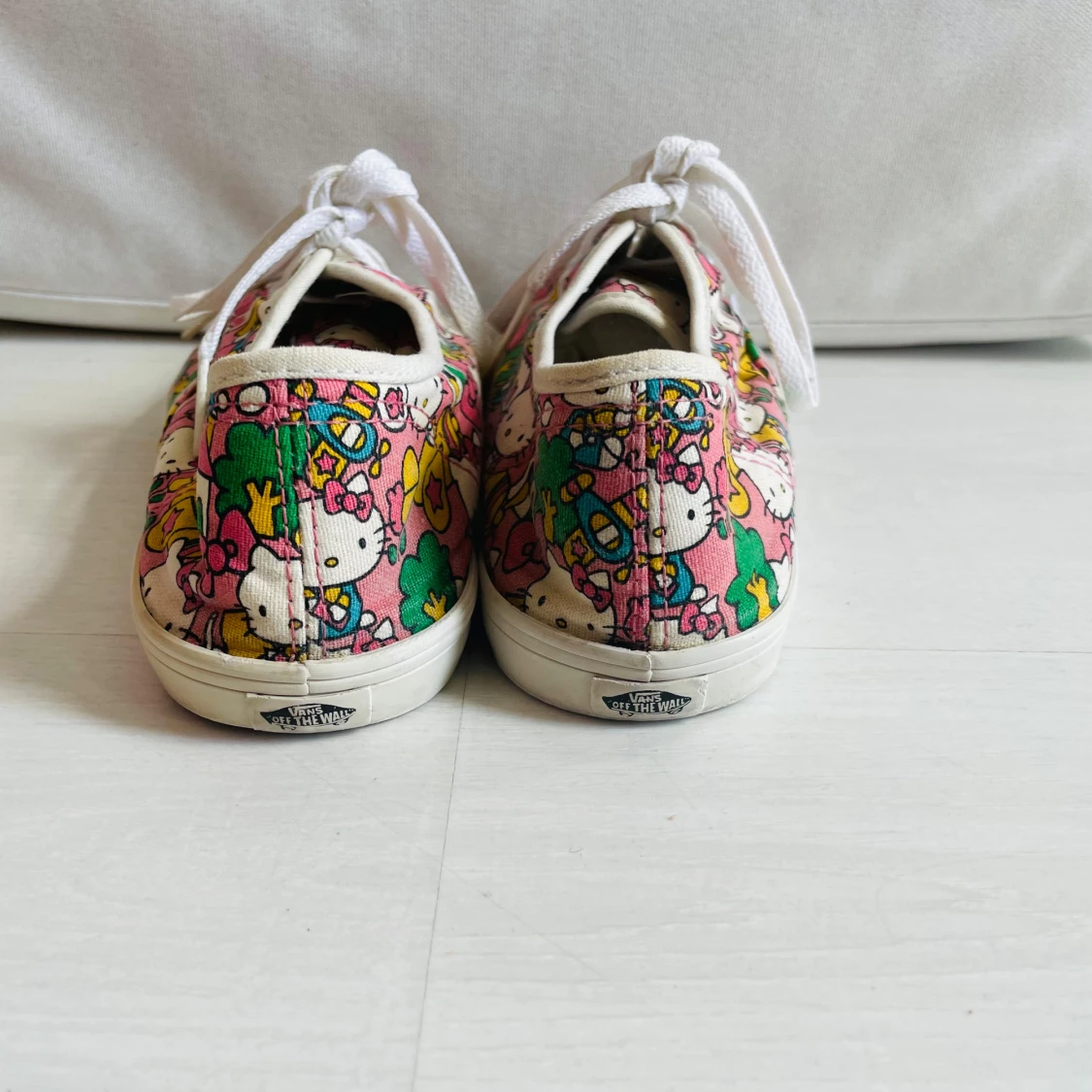 Vans x Hello Kitty sneakers, strl 36 - 2