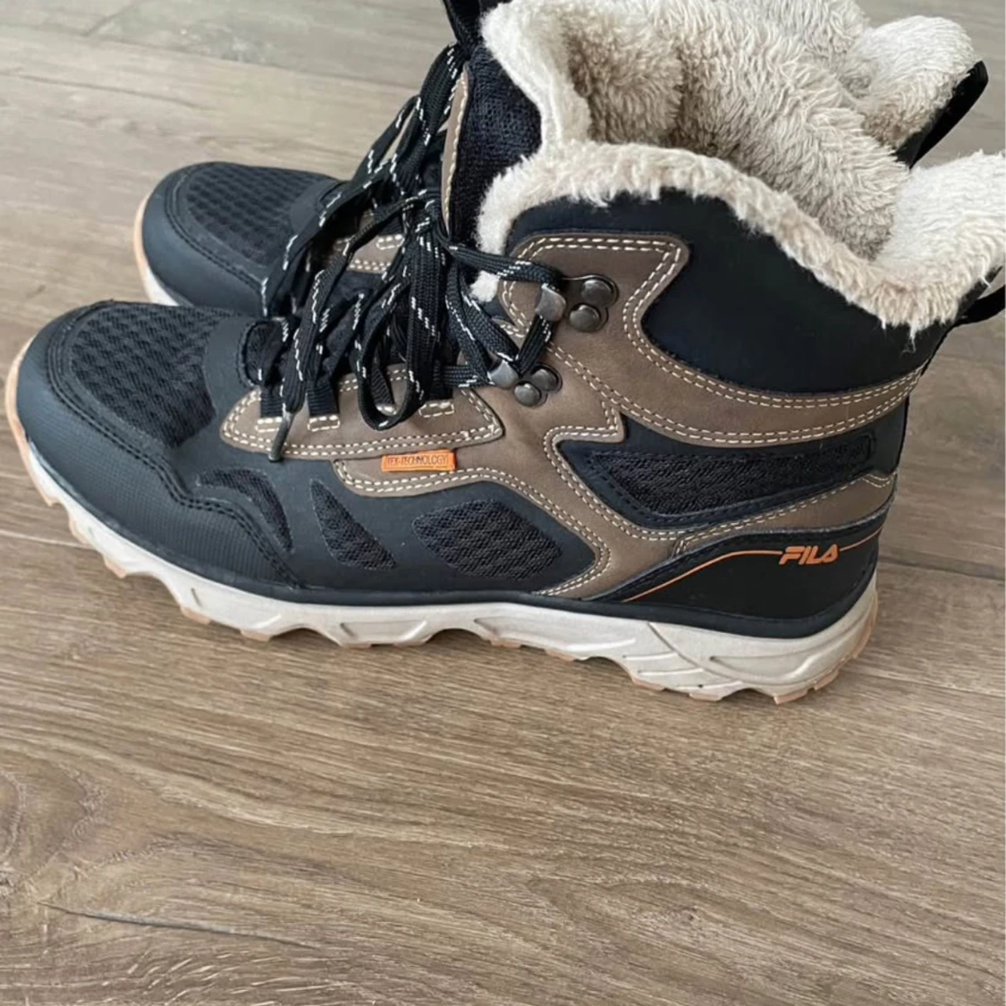 Svarta vinterboots från Fila, stl 40 - 2