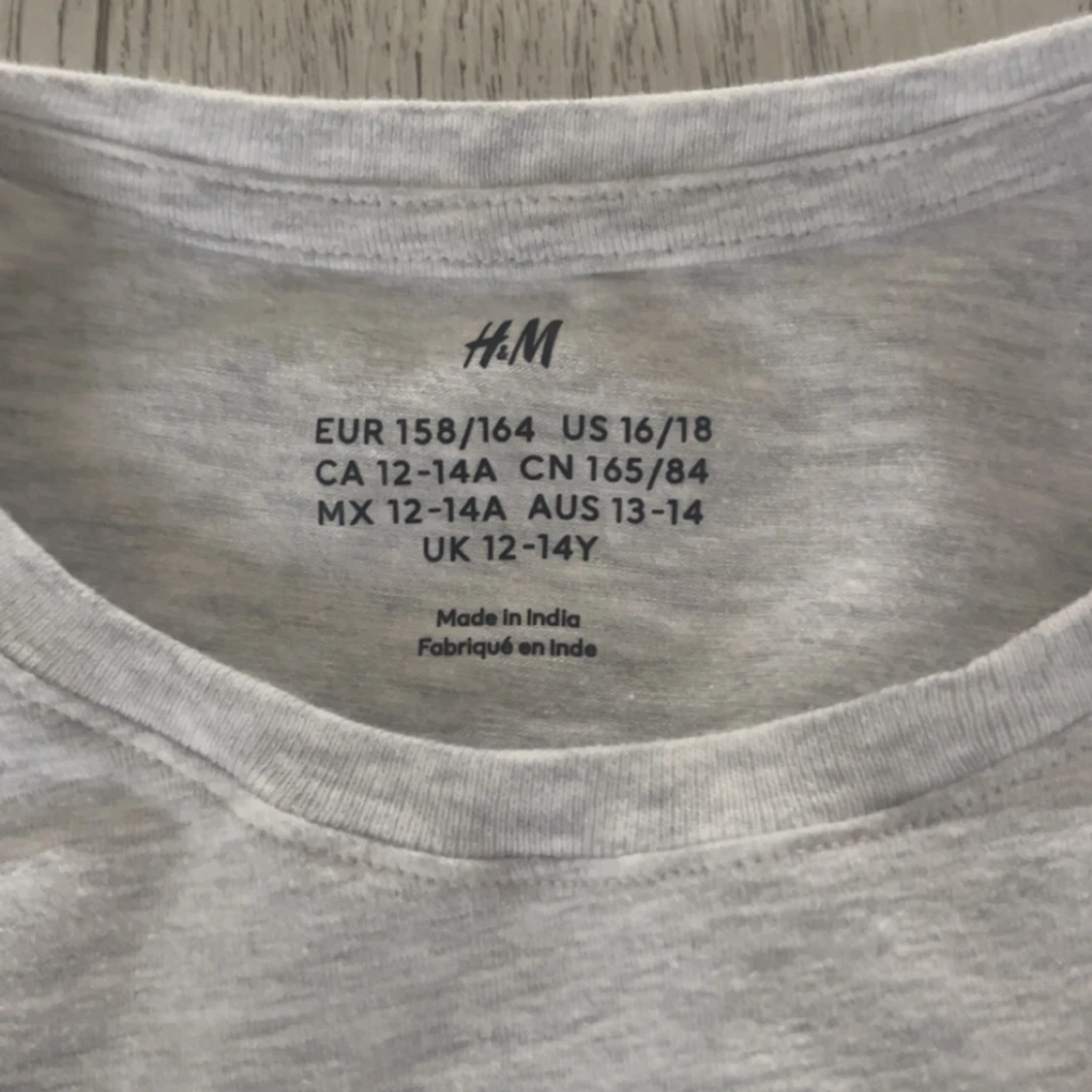 ljusgrå långärmad - 1