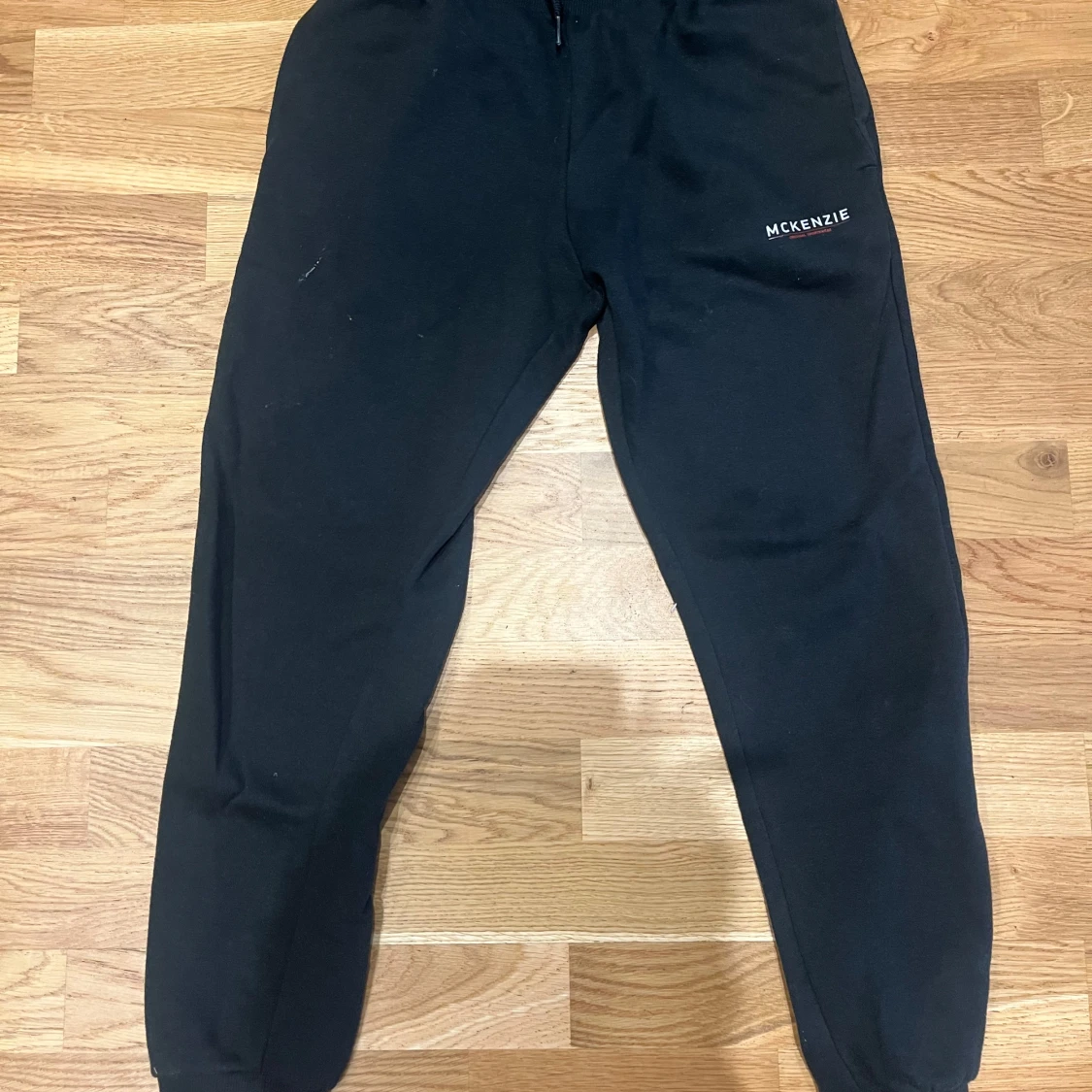 Svart tracksuite från McKenzie - 3