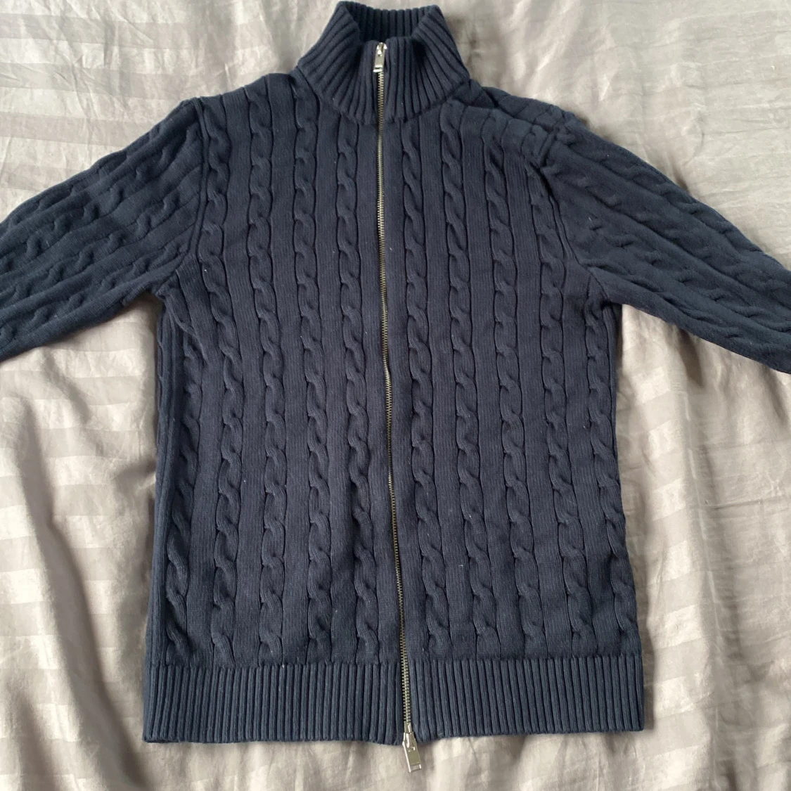 Mörkblå stickad kofta från Selected Homme - 3