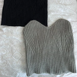 Svart och gråa toppar  - Aldrig använda . En för 100 båda för 150.. Storlek S-Xs