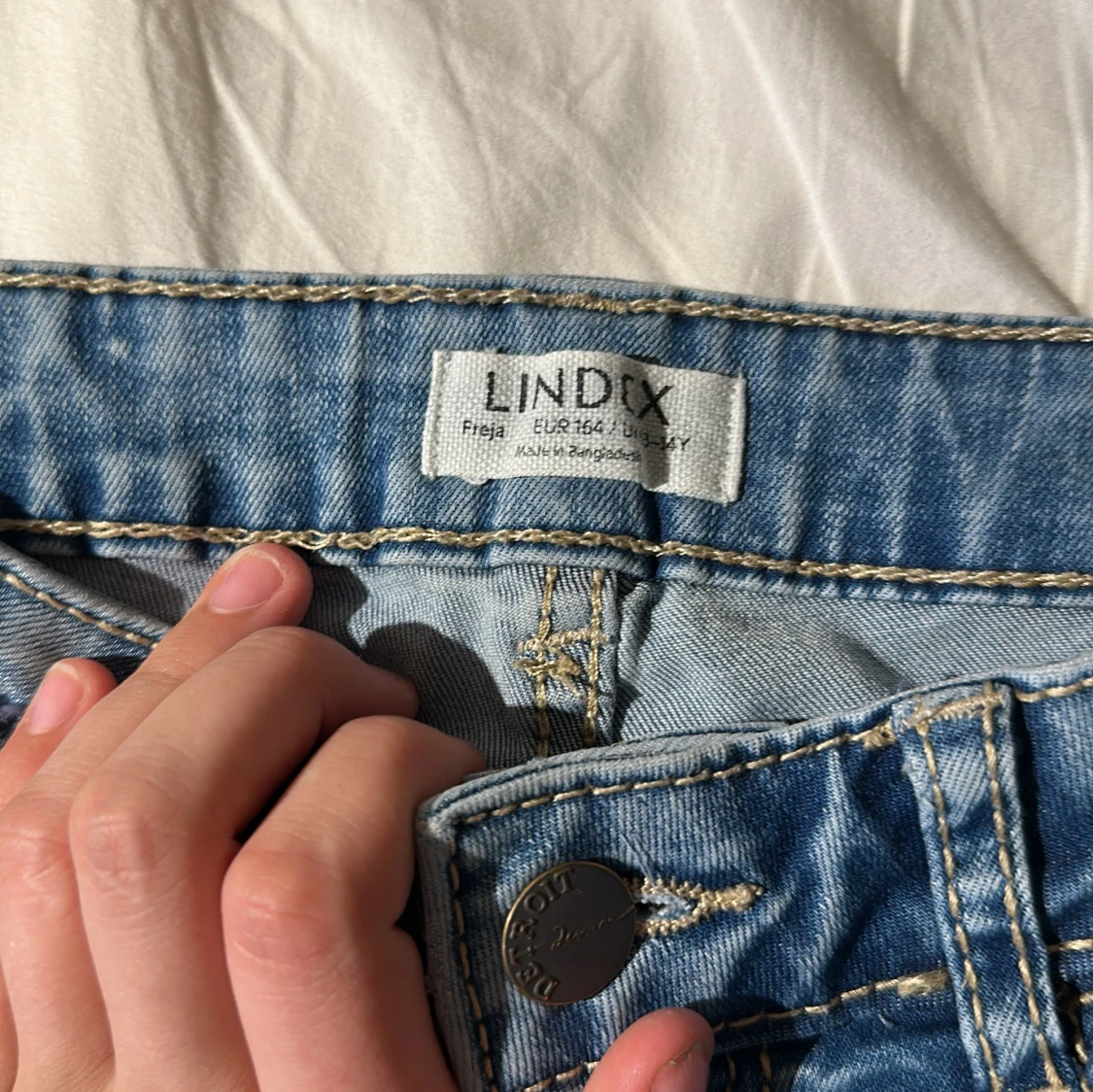 Ljusblå bootcut jeans från Lindex - 2
