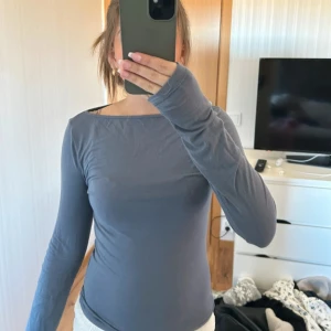 Grå/blå långärmad topp - Aldrig använd 