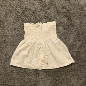 Volang kjol - Snygg volangkjol från Zara. Inga tecken på användning!