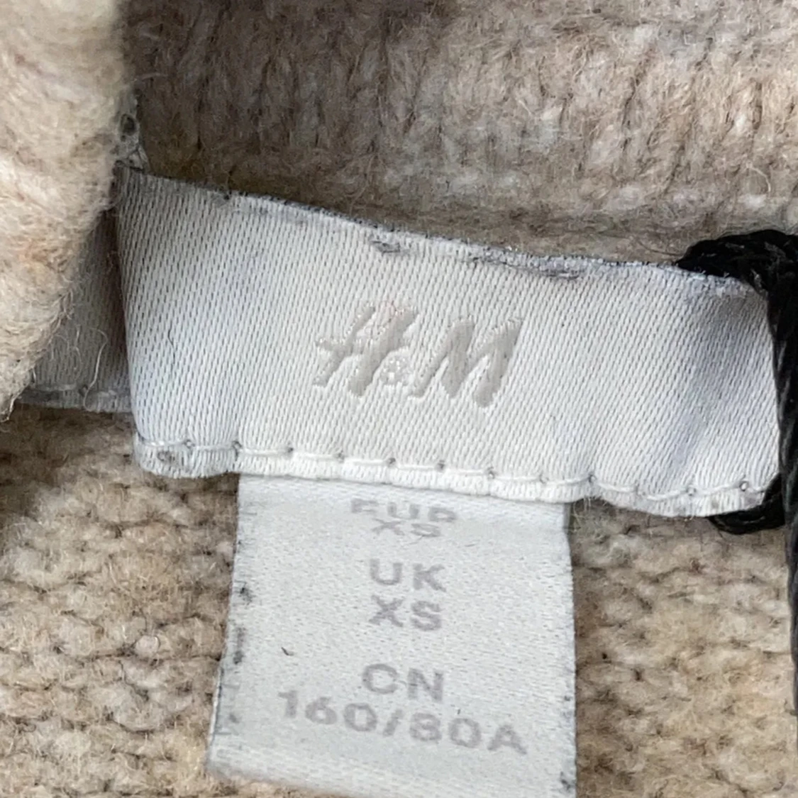 Beige stickad tröja  - 2