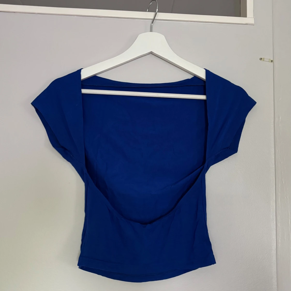 Blå topp med öppen rygg - 1