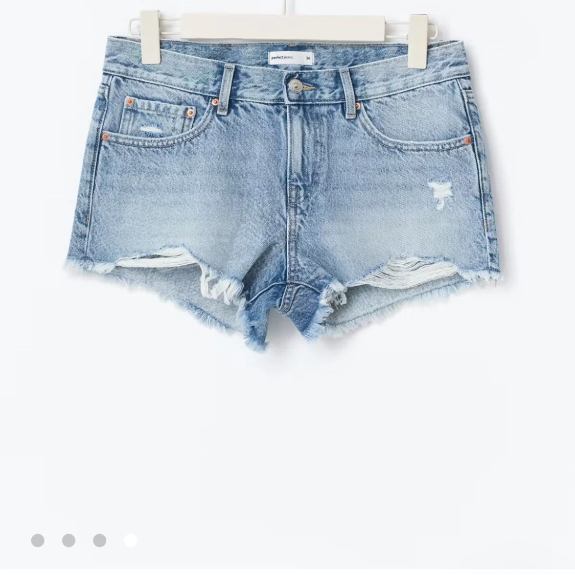 Blå jeansshorts från Gina Tricot - 3