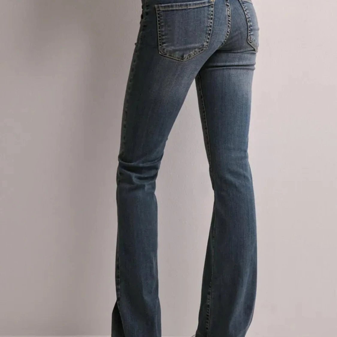 Blå bootcut jeans - 1