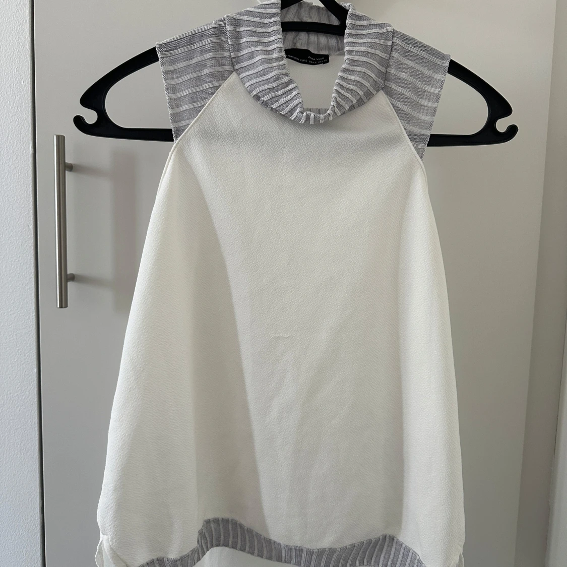 Vit ärmlös topp från Zara