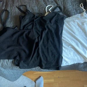 Linnen  - 3 olika linnen från lager hm och okänt i storlek m S och S 