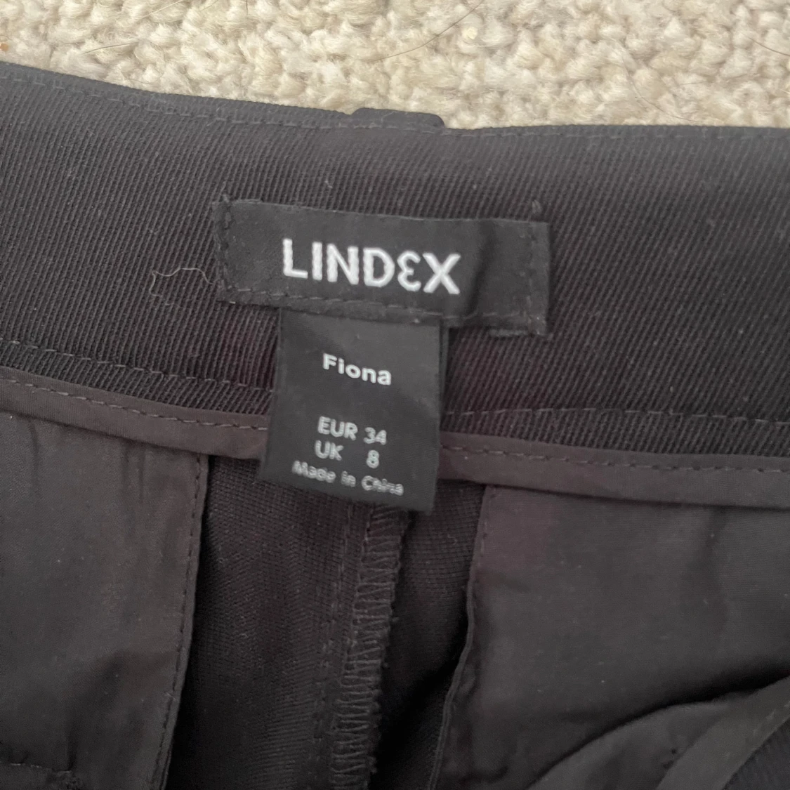 Svarta bootcut kostymbyxor från Lindex - 1