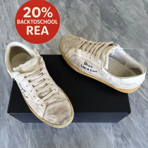Saint Laurent skor  - REA! - Saint Laurent skor  -  Skick: Bra skick - Nypris: 6000kr  -  Ingår: Saint Laurent dustbag  -  Hör av dig vid minsta fråga☺️