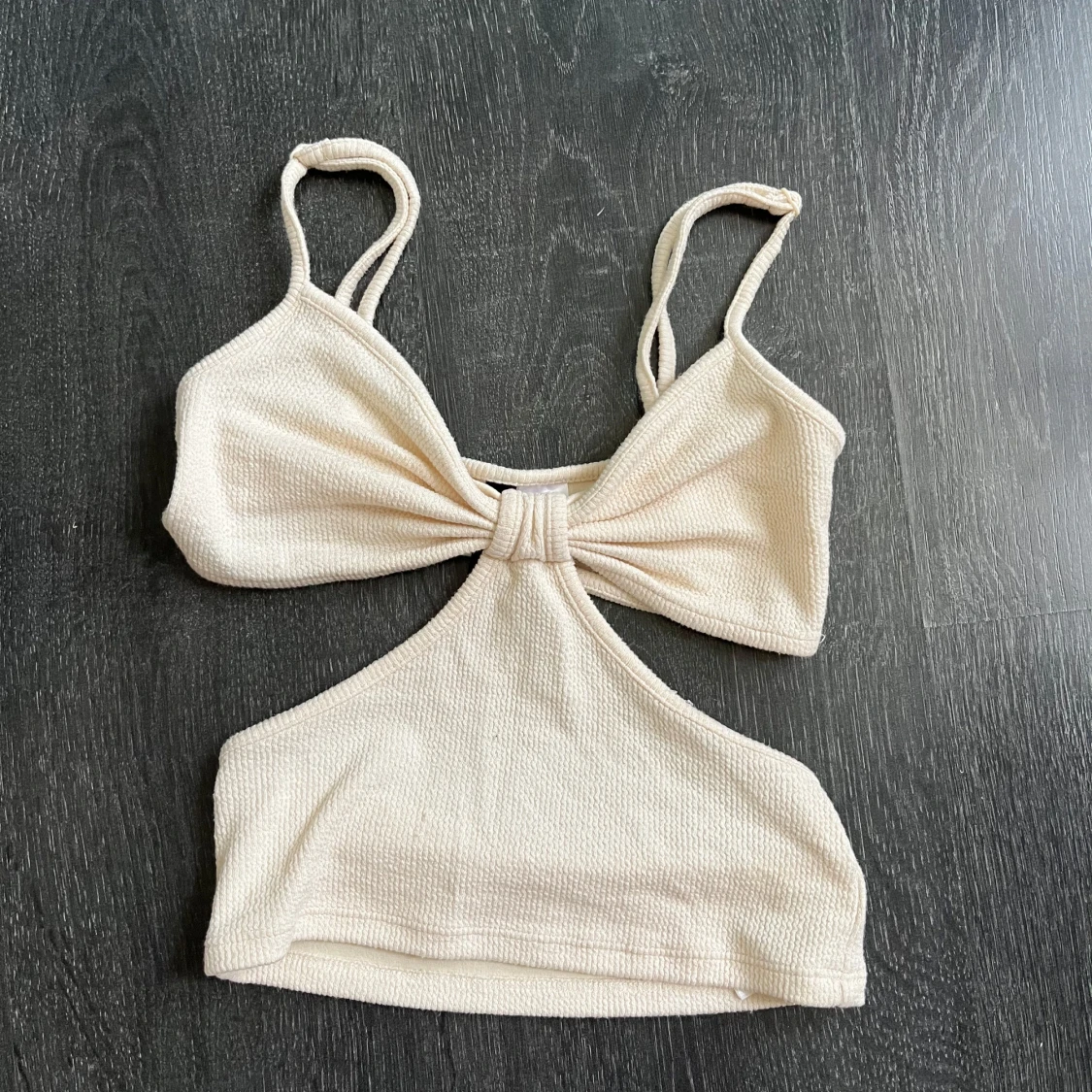 Beige ribbad croppad linnetopp - 1