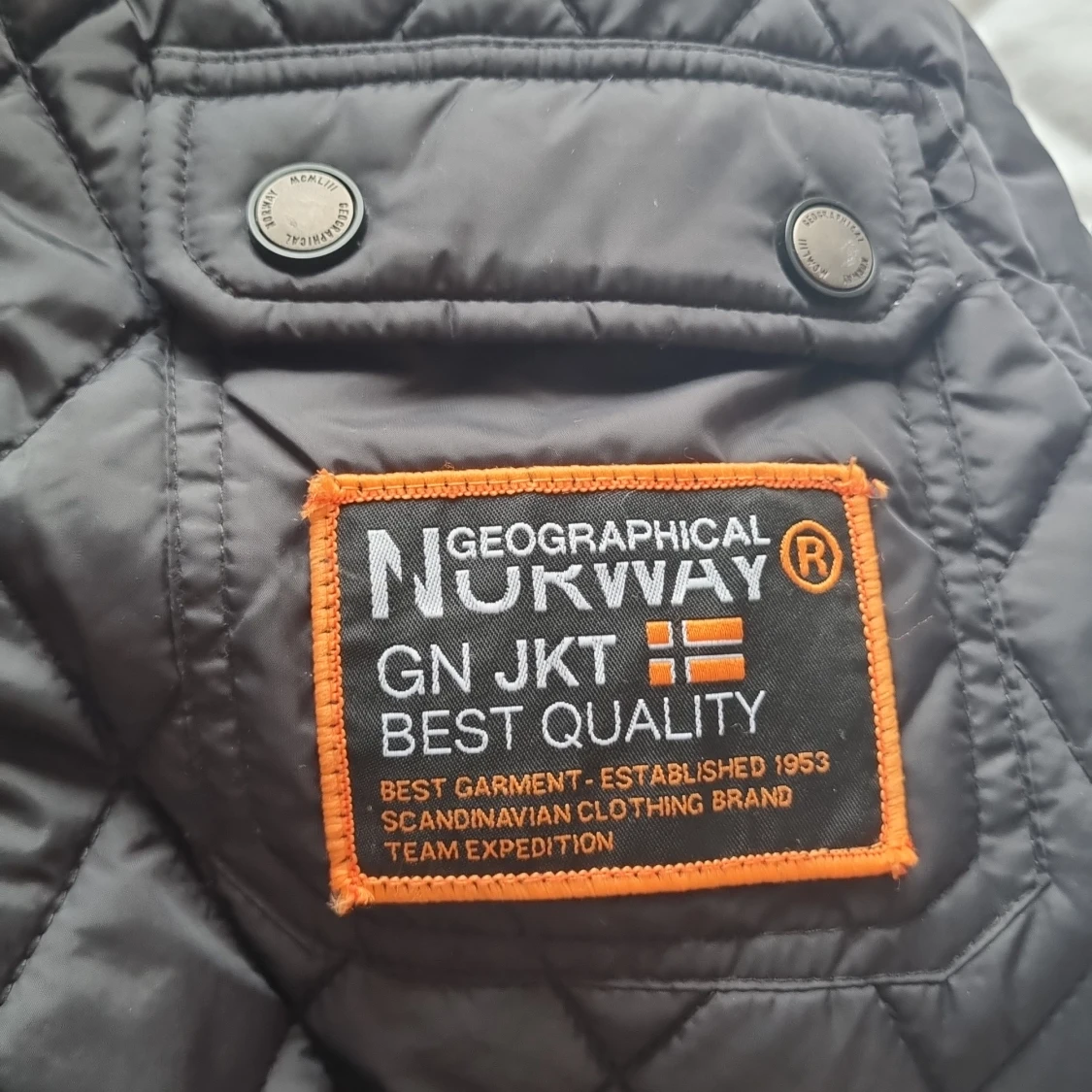 Svart quiltad jacka Geographical Norway - 4