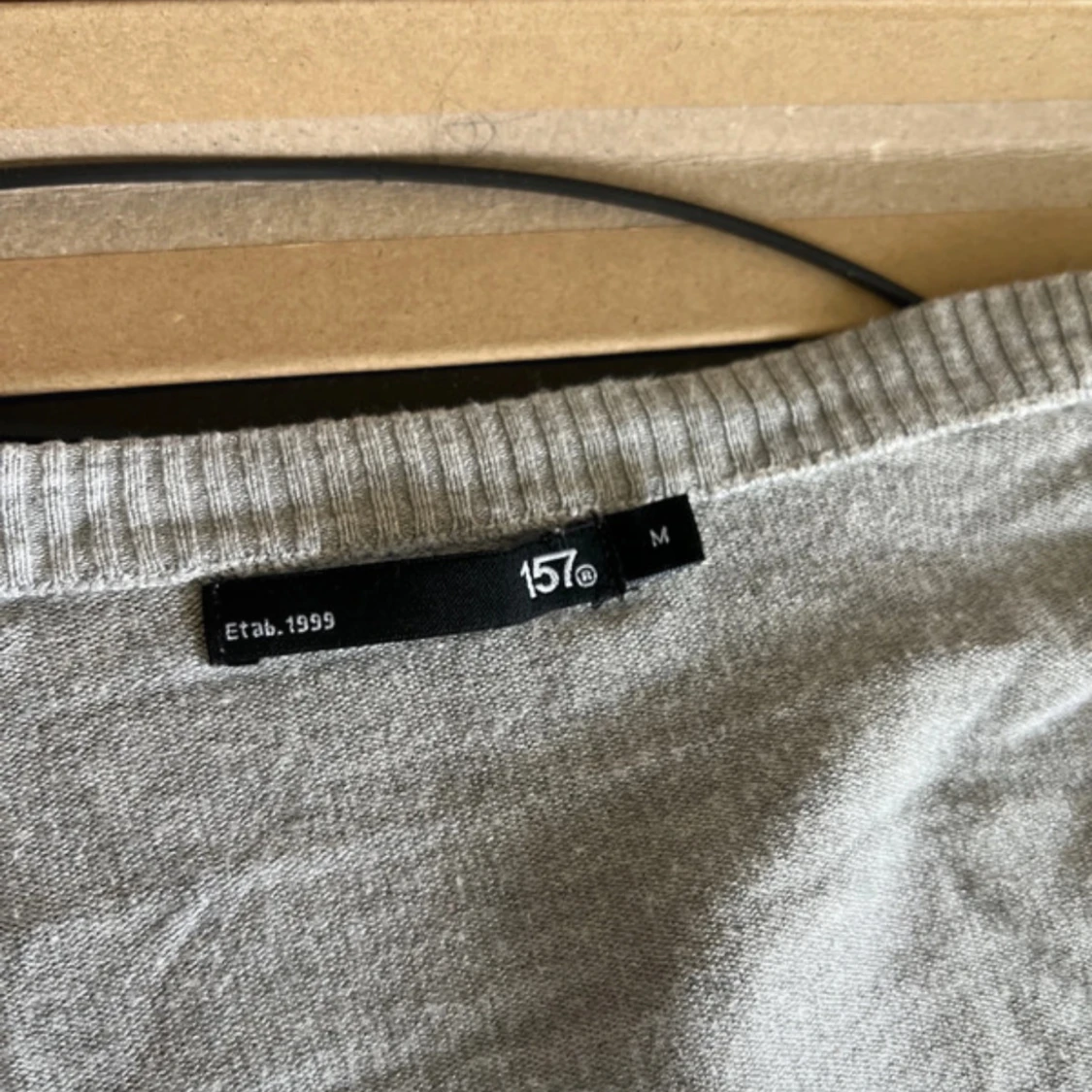 Grå finstickad kofta - 3