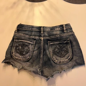 Y2K shorts  - aldrig använda, har bara testat de på!