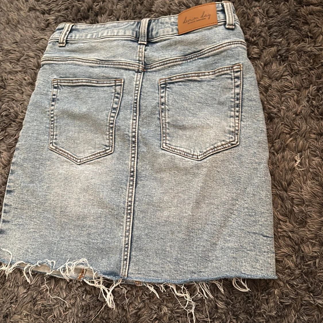 Ljusblå jeanskjol från Denim Day (köpt i Ullared gekås) - 1