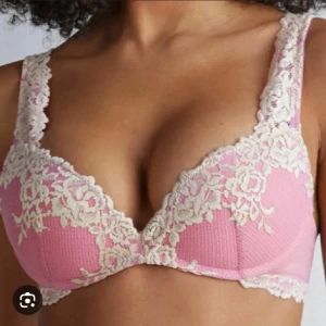 INTIMISSIMI BH  - Jätte fin, men kommer inte till användning. Push up