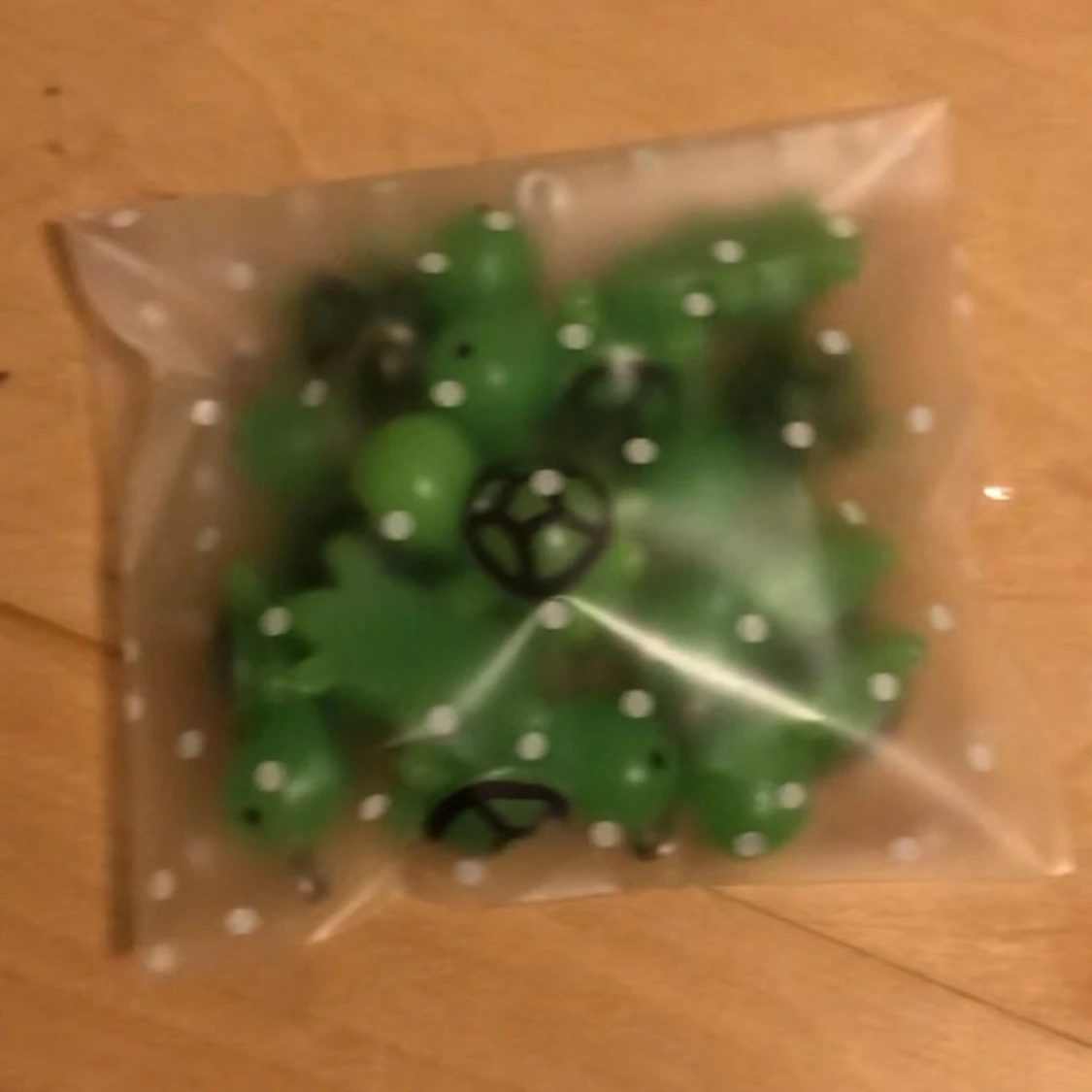 Pack med Gröna sköldpadds berlocker till smycken