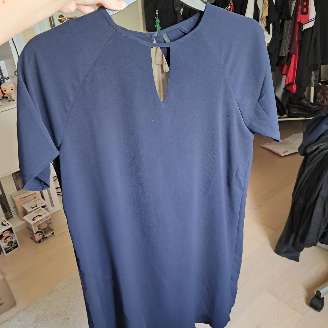 Svart/Mörkblå kortklänning från ONLY - 3