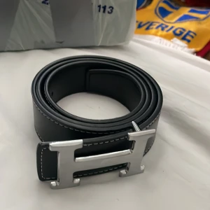 Herrmeṣs - Hermesi bälte svart stilren och skön. 110cm storlek