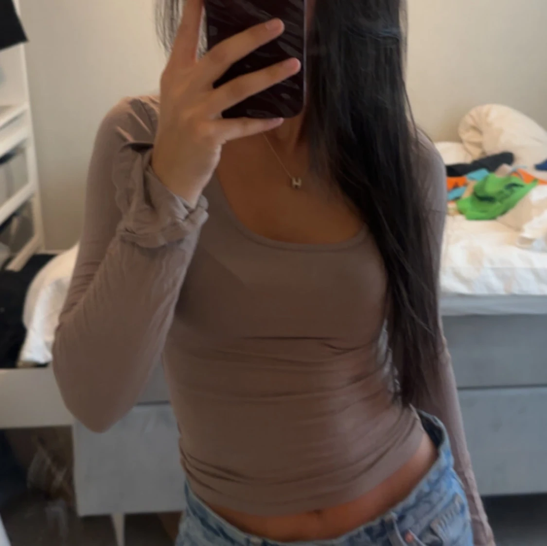 Beige långärmad topp med slits