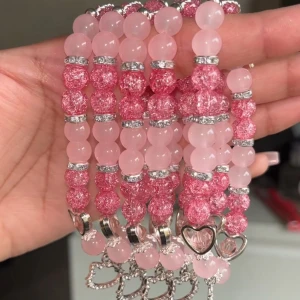 LIMITED Hello Kitty armband - Finns få antal av dessa💗