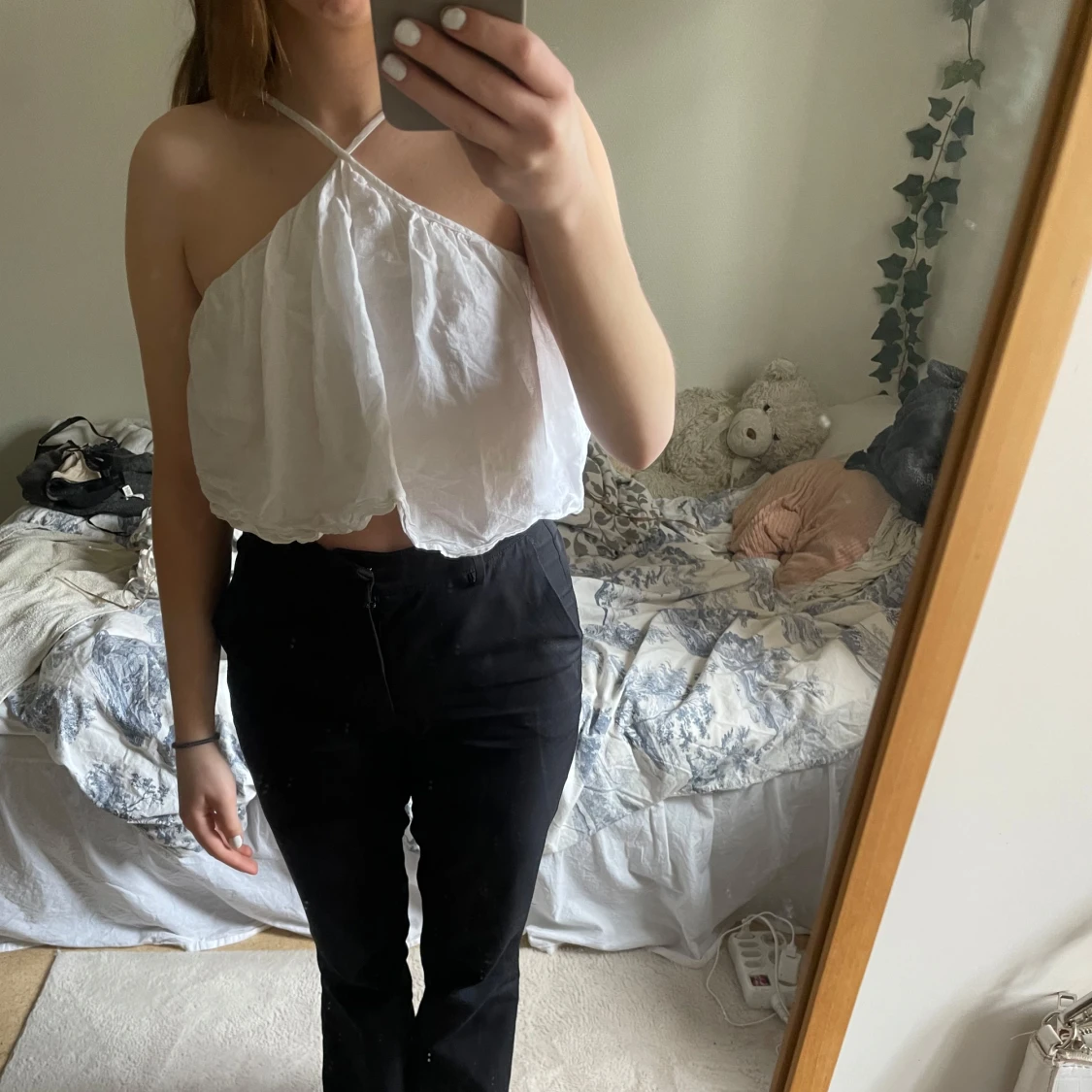 Vit ärmlös halterneck-topp - 2