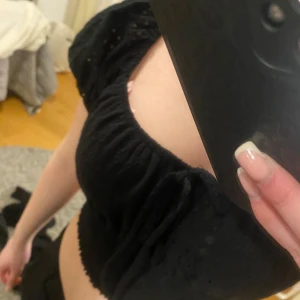 Svart blus - Svart blus från newyorker