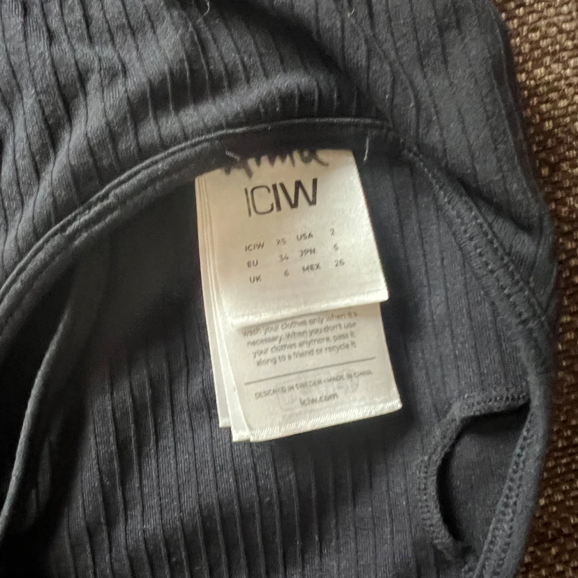 Svart ribbad sporttopp från ICANIWILL - 3