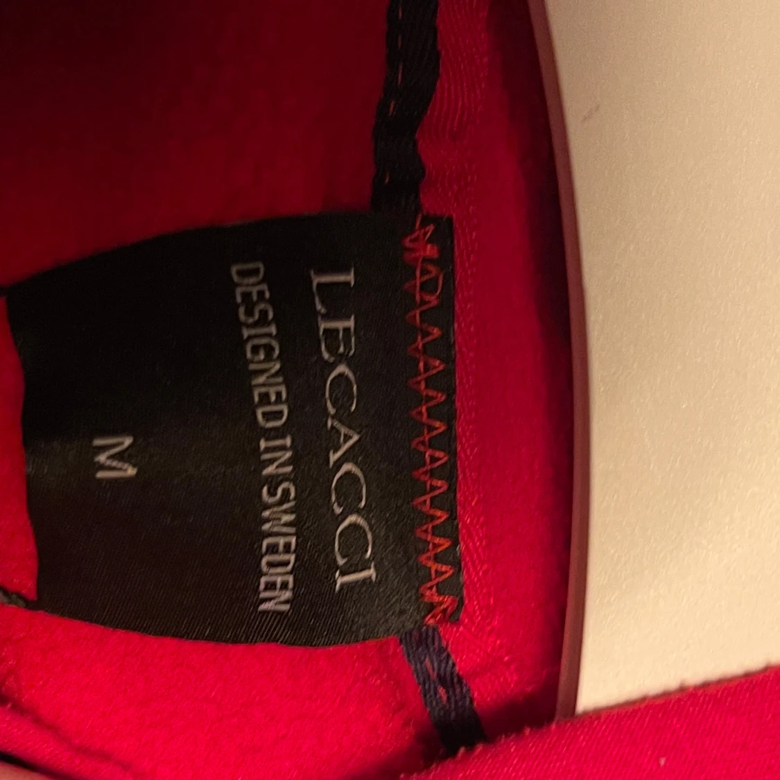 Röd hoodie från Legacci - 2