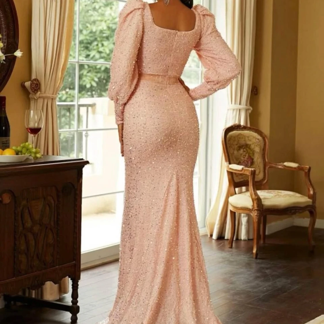 Ljusrosa glittrig långklänning med puffärmar och bälte - 2