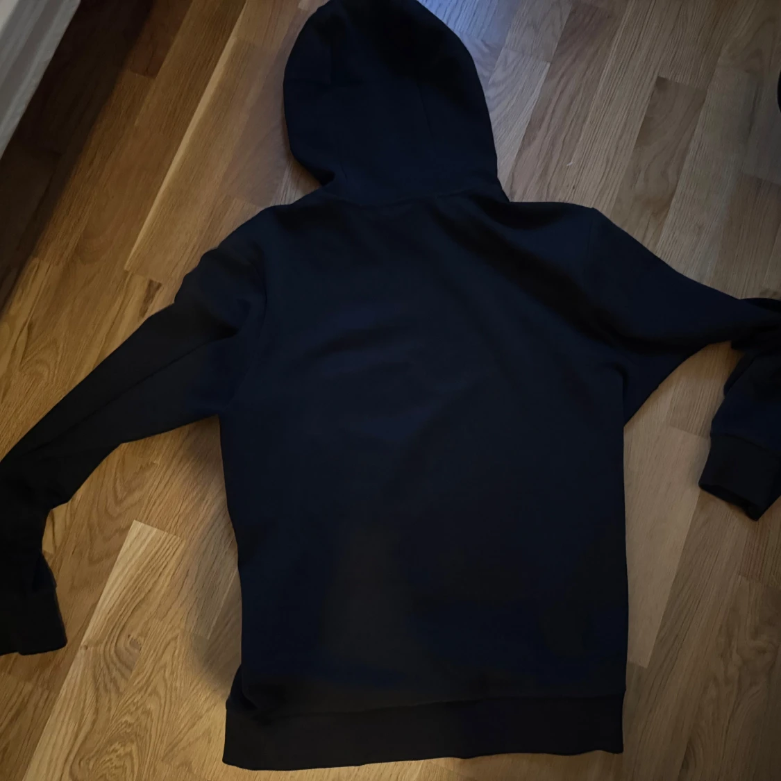 Svart hoodie från Hugo Boss - 1