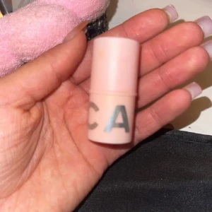 Caia blush stick  - Färg sweet swirl endast testad en gång 