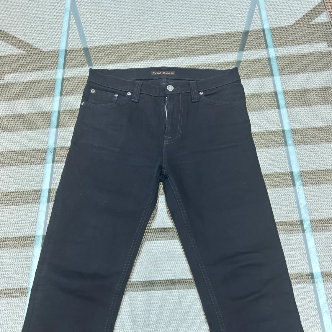 Svarta nudie jeans 29/32