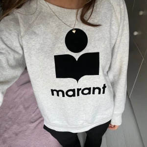 Isabel Marant tröja - Isabel marant collegetröja. I riktigt bra skick. Passar xs-s