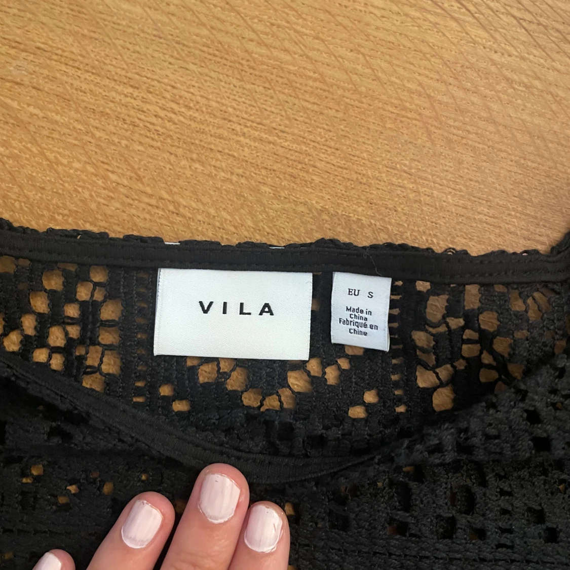 Svart spetsblus från Vila, stl S - 2