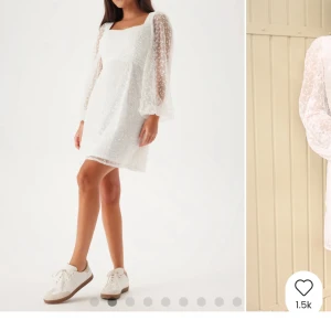 Student / sommarklänning  - Köpt för 899kr på bubbleroom, och eftersom den är använd endast 1 gång blir priset som det blir 🌸 Självklart kan priset sänkas vid snabb affär.   Köpte denna klänning endast till studenten så nu har jag ingen mer användning för den 🥲 Den är riktigt vacker, precis som på bilderna! Som man kan se finns det fåtal fläckar som är från brun utan sol… 🙄 Men de fläckar (som är typ 3st småa), är endast på insidan av klänningen och INTE synligt utanpå! (Se bilder)   Jag är 165cm lång och har storlek 36/S