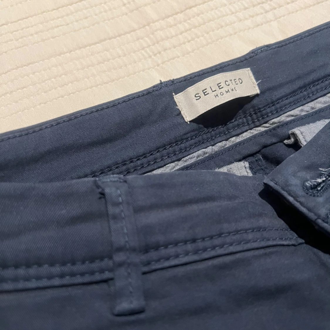 Mörkblåa chinos fr Selected Homme strl 28/30 - 2