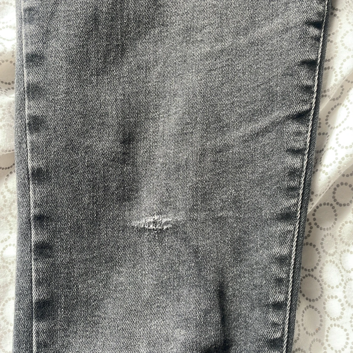 Svarta low flare jeans med bootcut - 3