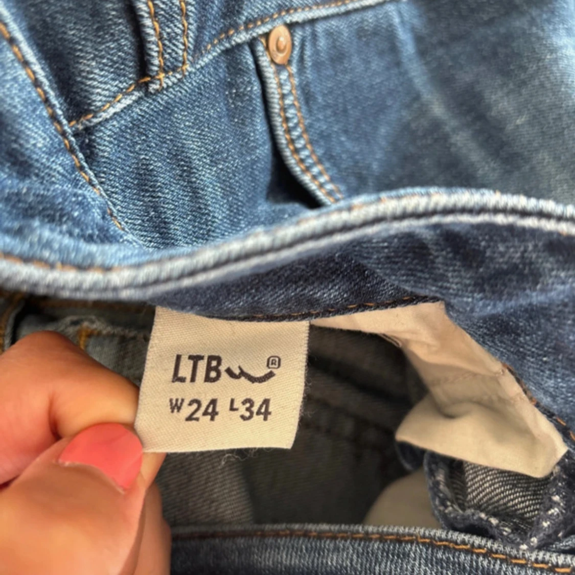 Blå bootcut jeans från LTB  - 2