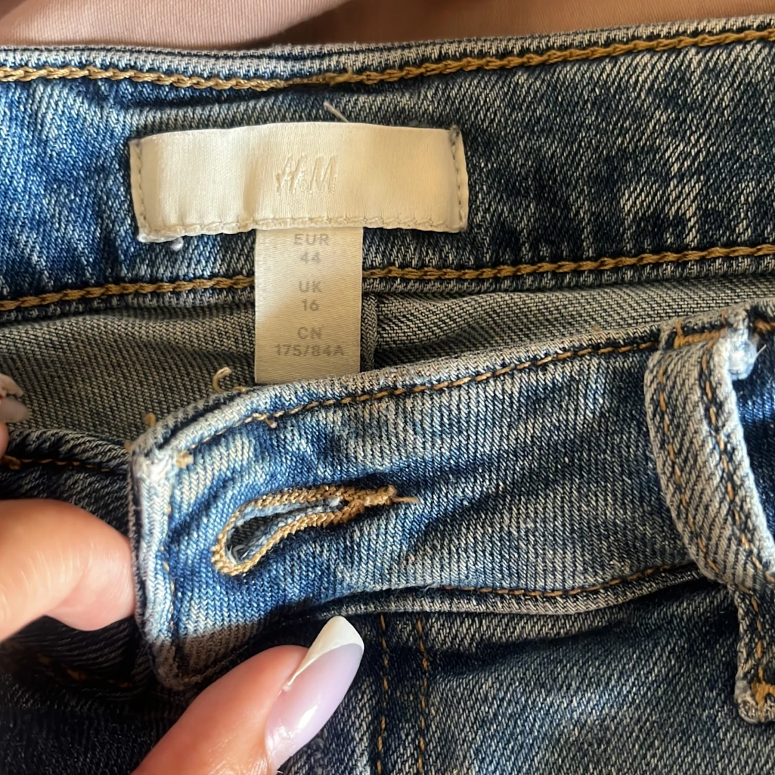 Blå jeansshorts från H&M, strl 44 - 1