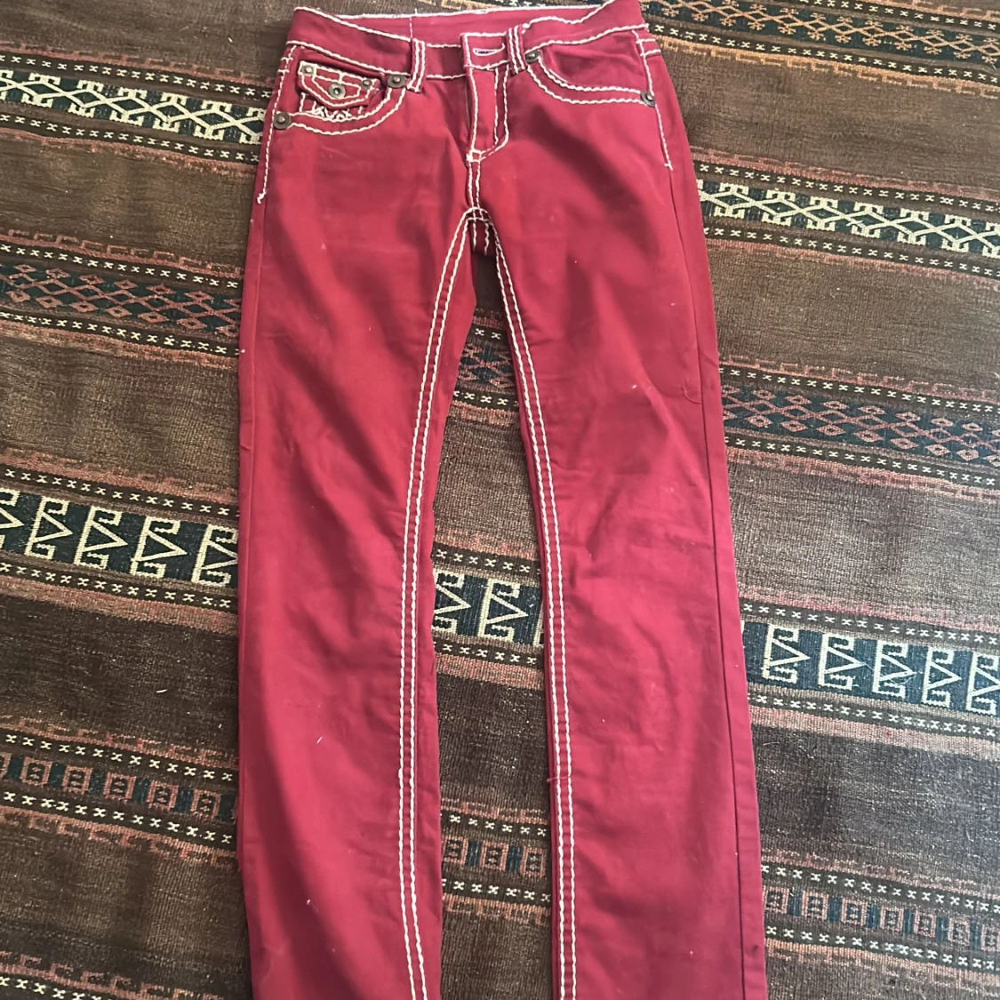 Röda Fashion Denim jeans med kontrastsömmar