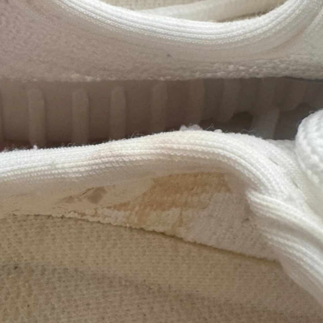 Vita sneakers i stickad mesh - 4