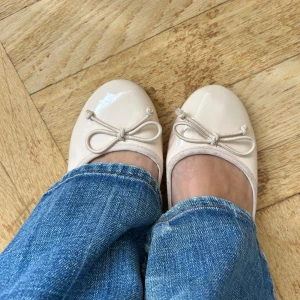 Ballerina skor💗 - Super söta ballerina skor i strl 36 men passar mig som vanligtvis har 37/38🫶❤️