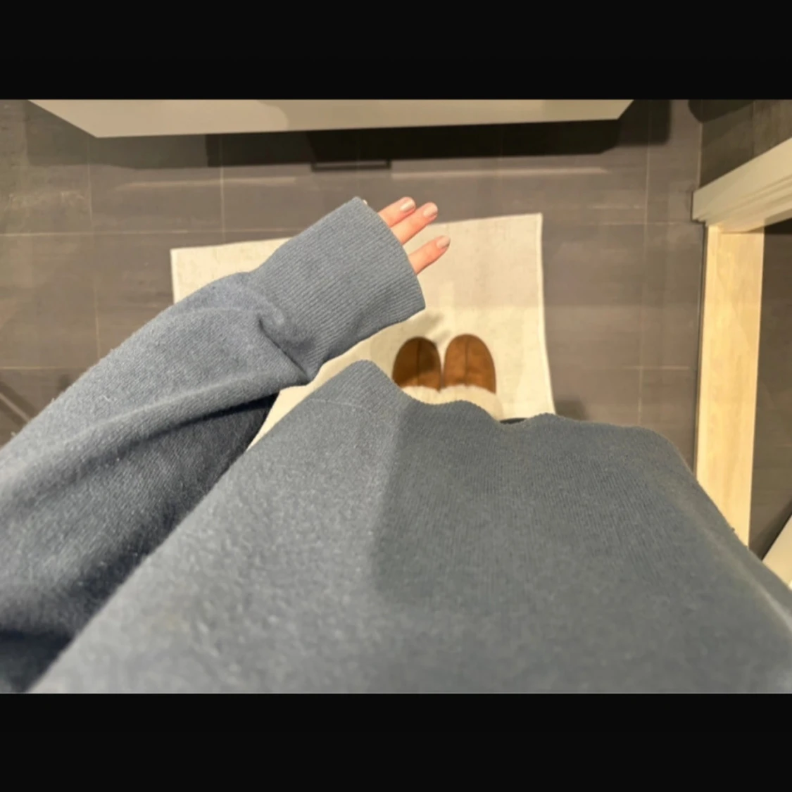 Blå kashmirtröja från Soft Goat - 1